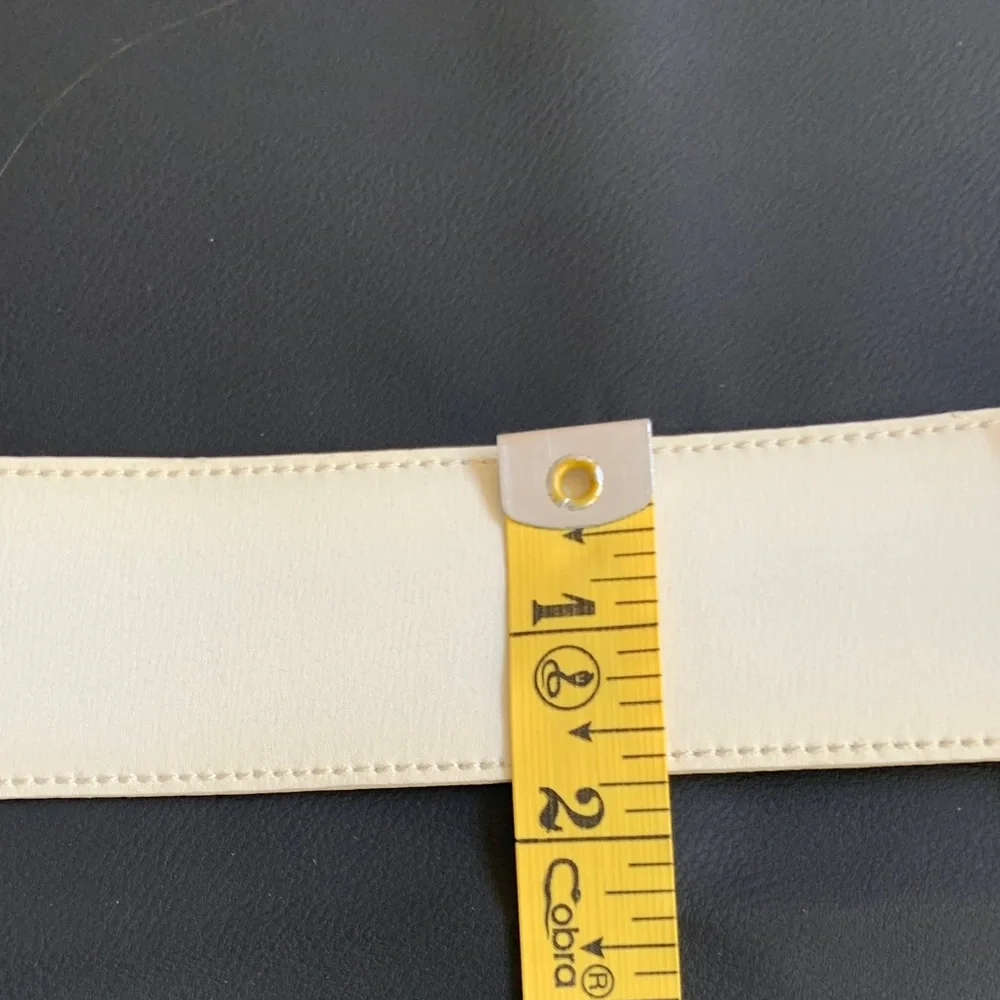 Paloma Picasso Cream Leather Belt Gold Buckle Made in Italy Size S/70